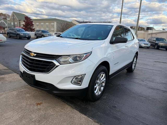 2018 Chevrolet Equinox LS's photo