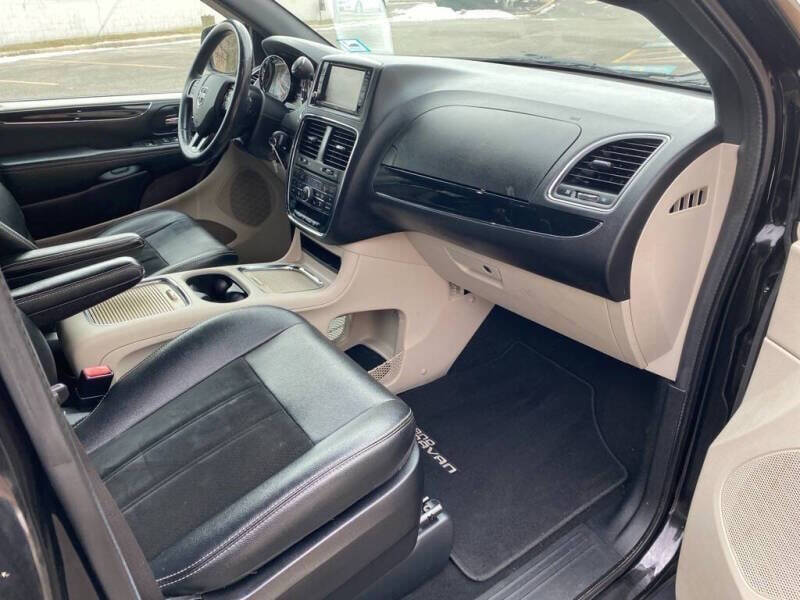 2017 Dodge Grand Caravan SXT