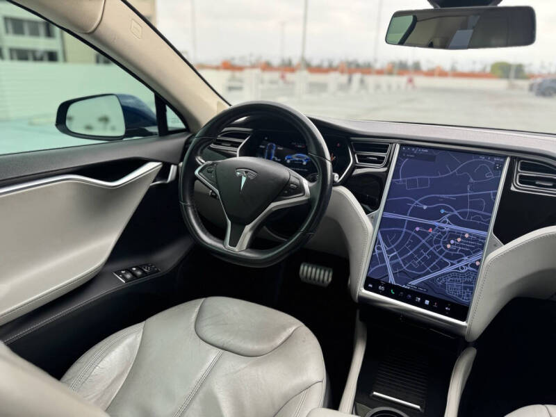 2015 Tesla Model S P85D