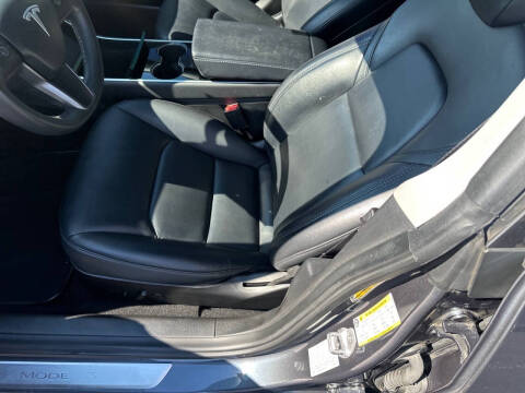 2020 Tesla Model 3 Standard Range