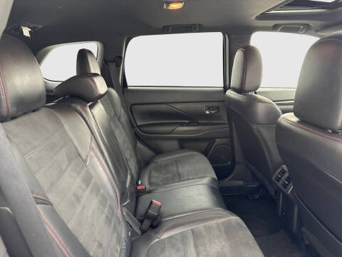 2020 Mitsubishi Outlander LE