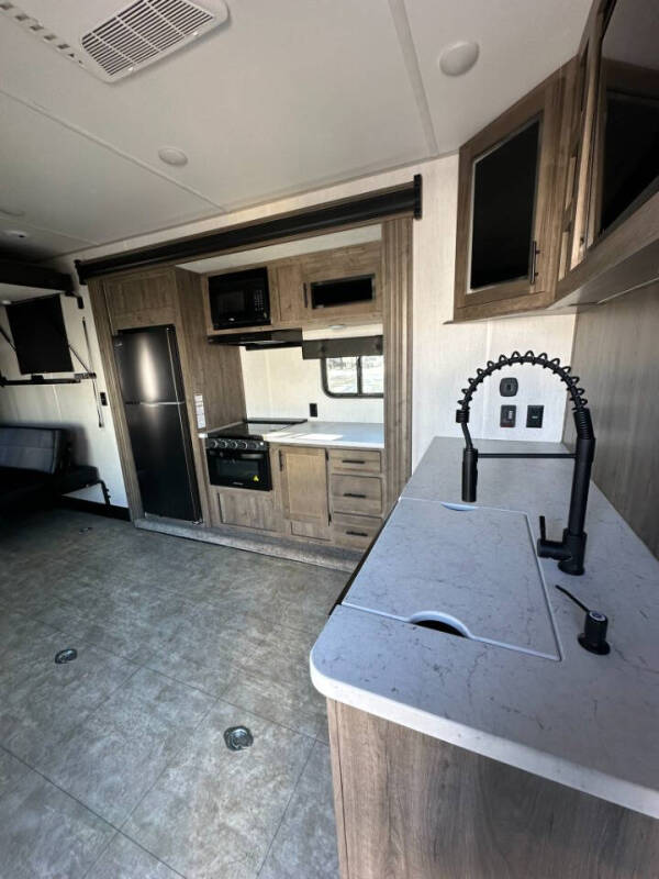 2022 Forest River Vengeance Rogue 26VKS