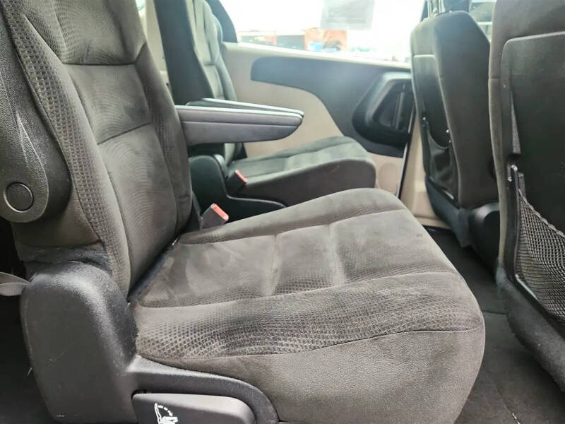 2016 Dodge Grand Caravan American Value Package