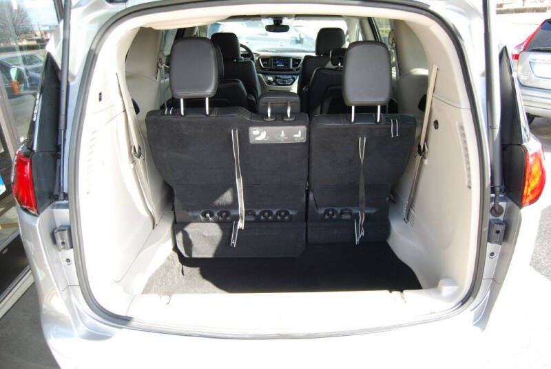 2019 Chrysler Pacifica Touring L