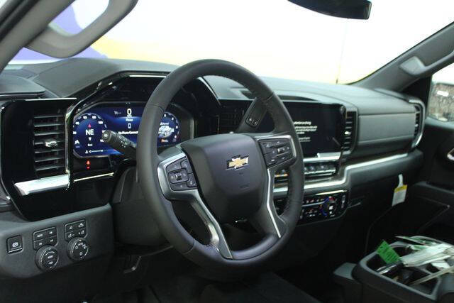 2026 Chevrolet Silverado 1500 LT - Photo 12