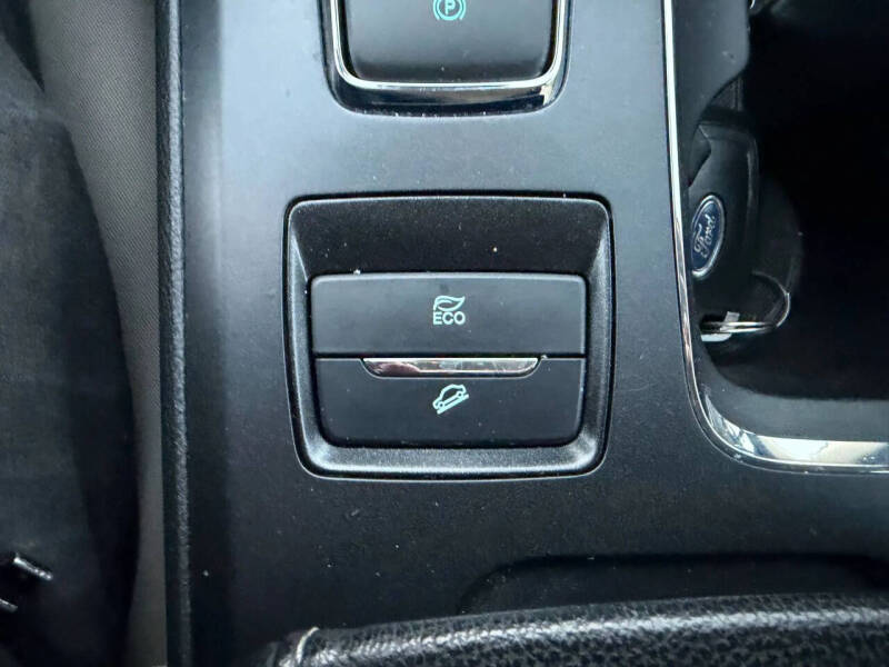 2020 Ford Fusion Hybrid SE