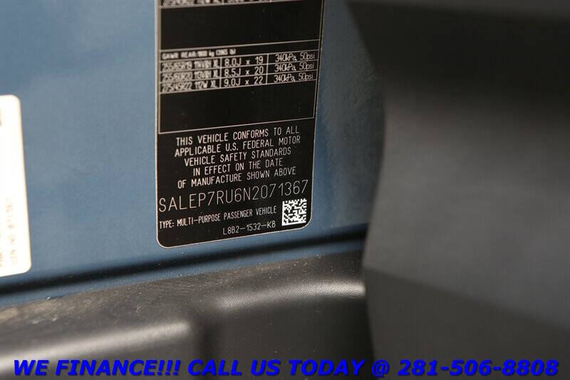 2022 Land Rover Defender 110 SE