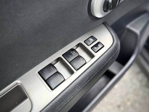 2012 Nissan Versa 1.8 S