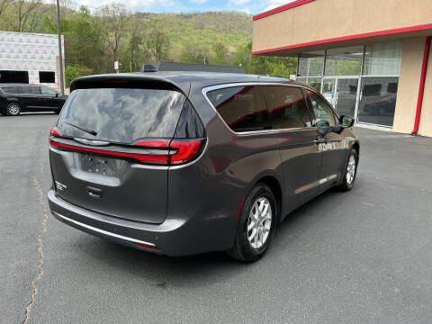 2023 Chrysler Pacifica Touring L