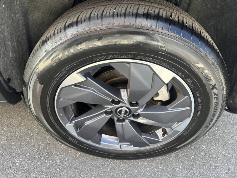 2025 Nissan Rogue SV