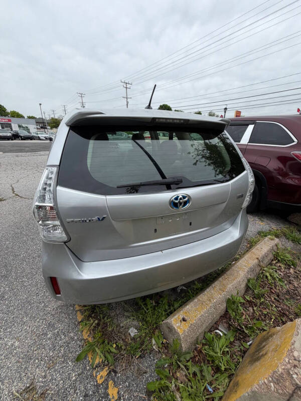 2013 Toyota Prius v