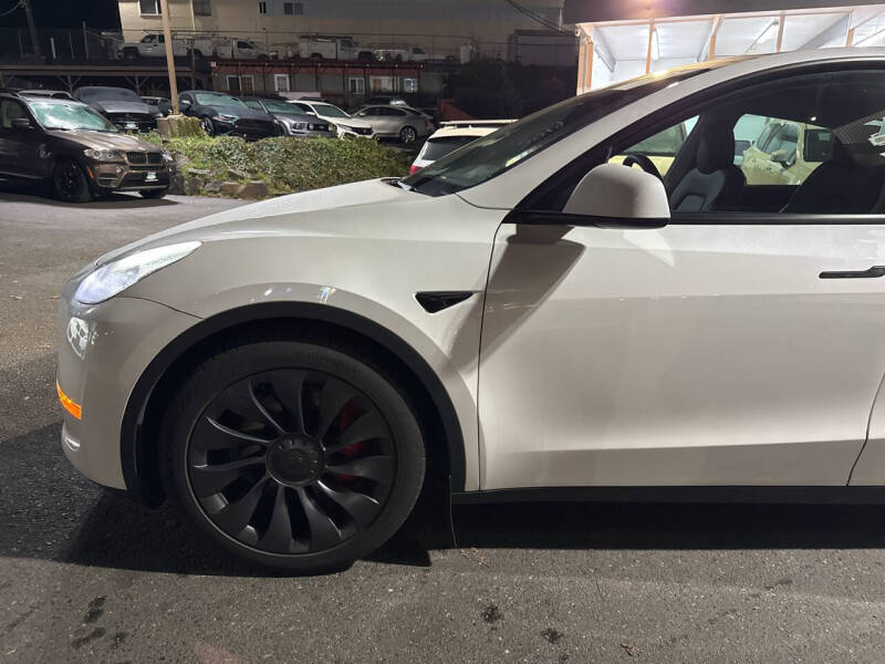 Used 2022 Tesla Model Y Performance with VIN 7SAYGDEF3NF495518 for sale in Edmonds, WA