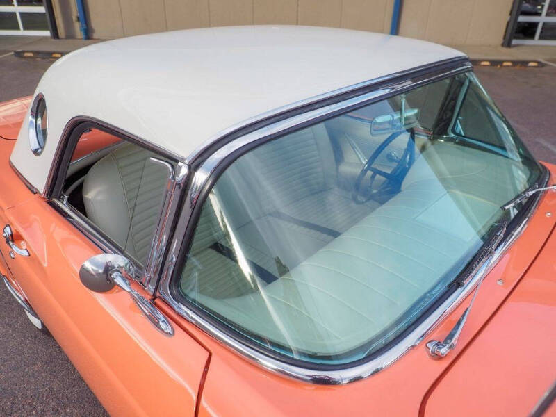 1957 Ford Thunderbird