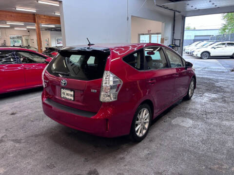 2012 Toyota Prius v