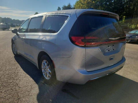 2024 Chrysler Pacifica Touring L