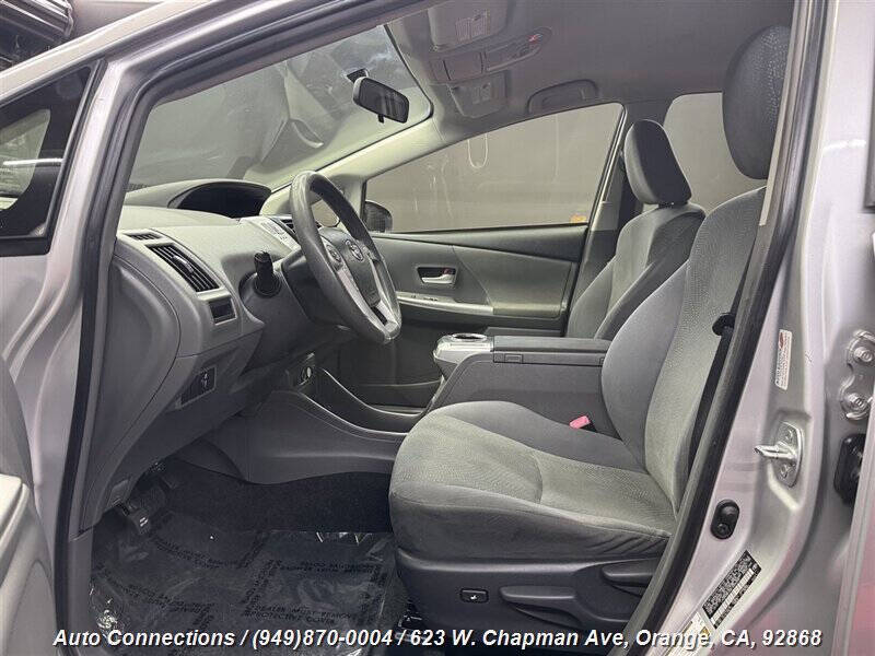 2014 Toyota Prius v Two