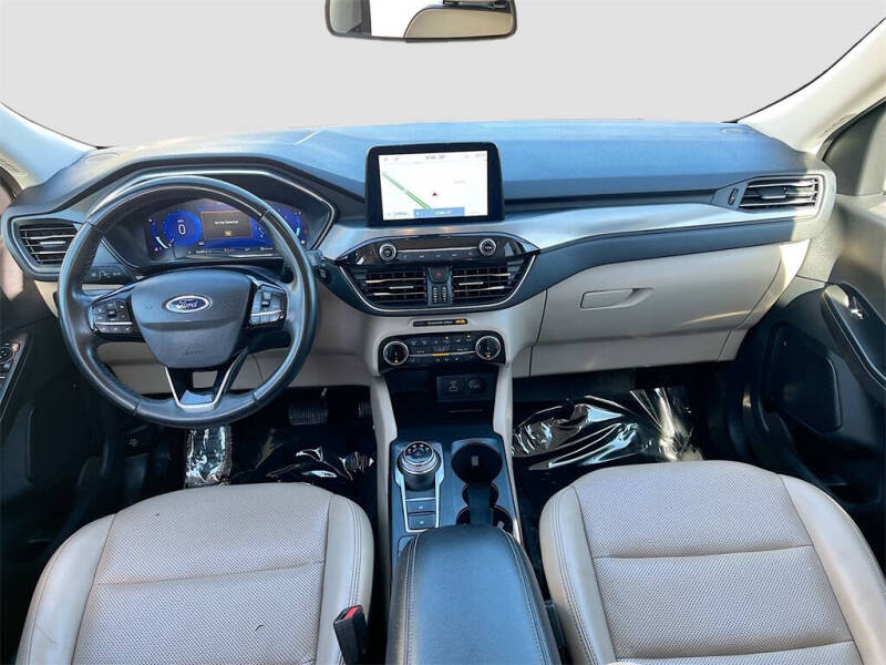 2022 Ford Escape Titanium