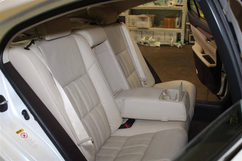 2016 Lexus ES 300h