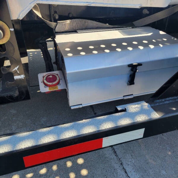 2020 Peterbilt 365