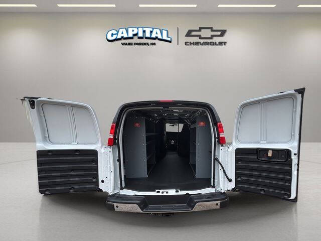 2025 Chevrolet Express 2500