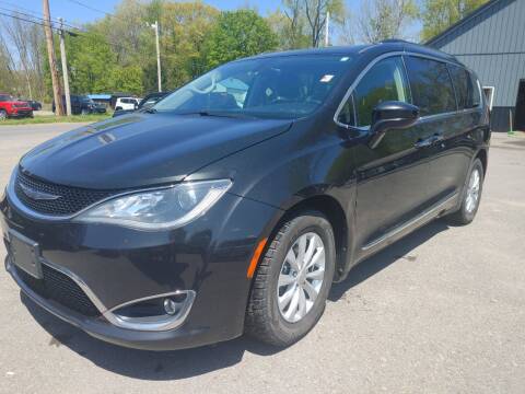 2017 Chrysler Pacifica for sale at JD Motors in Fulton NY