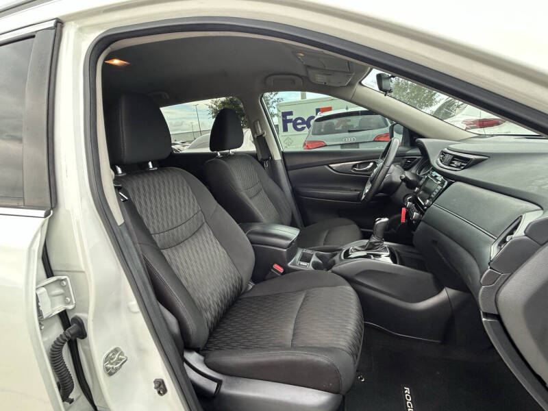 2020 Nissan Rogue S