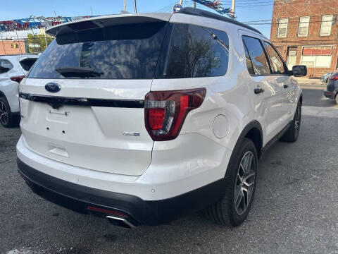 2017 Ford Explorer Sport