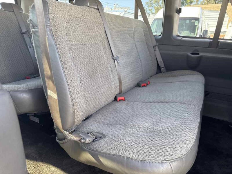 2017 Chevrolet Express LT 3500