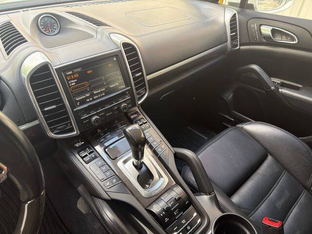 2015 Porsche Cayenne Turbo