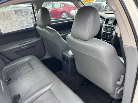 2005 Chrysler 300 Limited