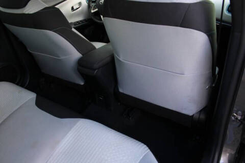 2016 Toyota Prius Three