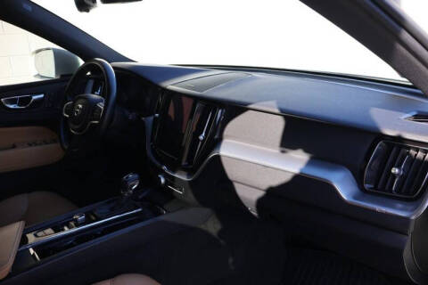 2020 Volvo XC60 T5 Momentum