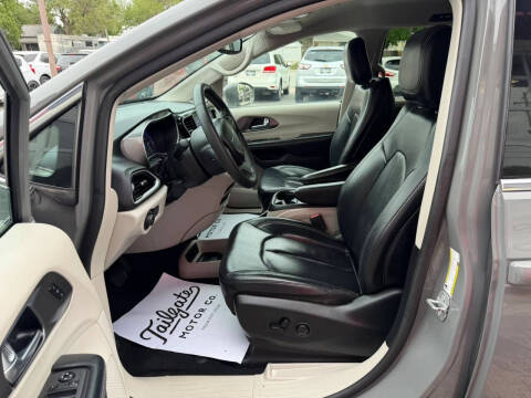 2022 Chrysler Pacifica Touring L