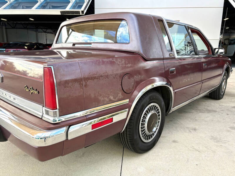 1990 Chrysler New Yorker