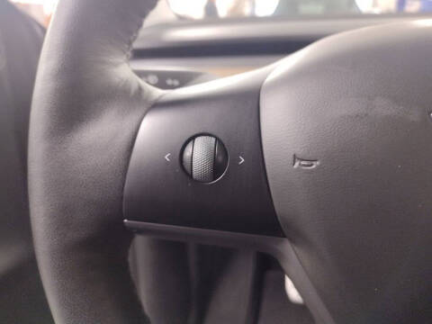 2025 Tesla Model Y Performance