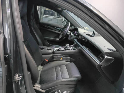 2018 Porsche Panamera