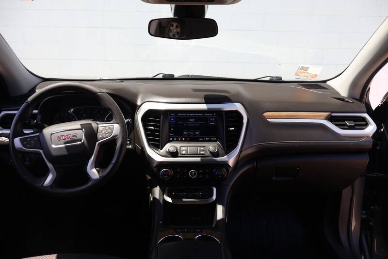 2022 GMC Acadia SLE