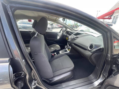 2016 Ford Fiesta SE