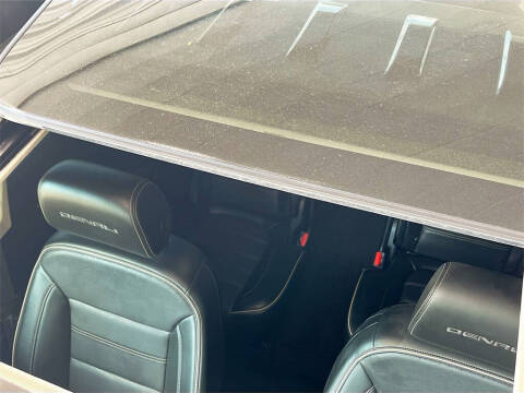 2022 GMC Acadia Denali