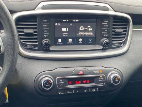 2019 Kia Sorento LX V6