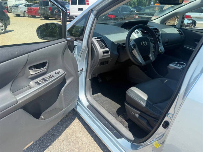 2012 Toyota Prius v Two