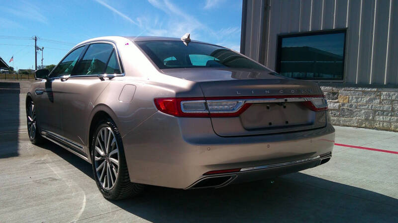 2019 Lincoln Continental Select