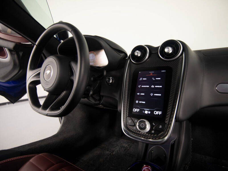 2025 McLaren GTS