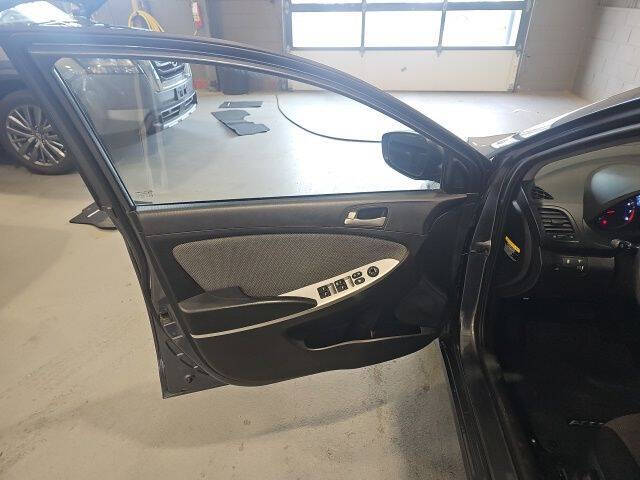 2013 Hyundai Accent GS