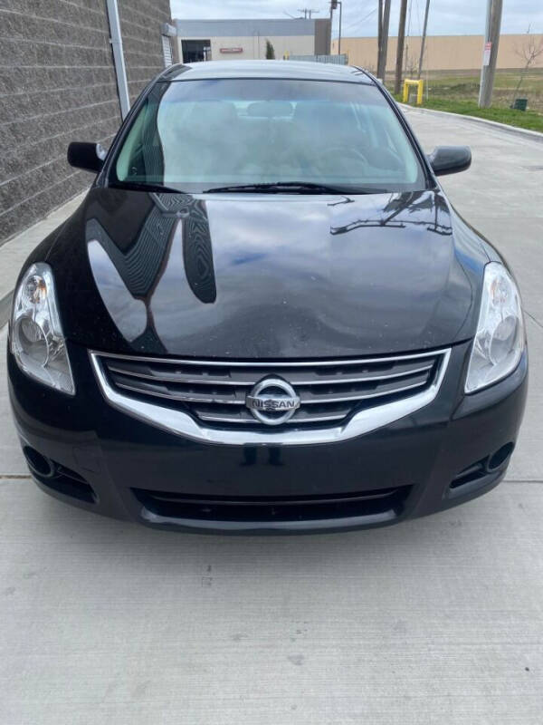 2011 Nissan Altima for sale at Carsland KC in Kansas City MO