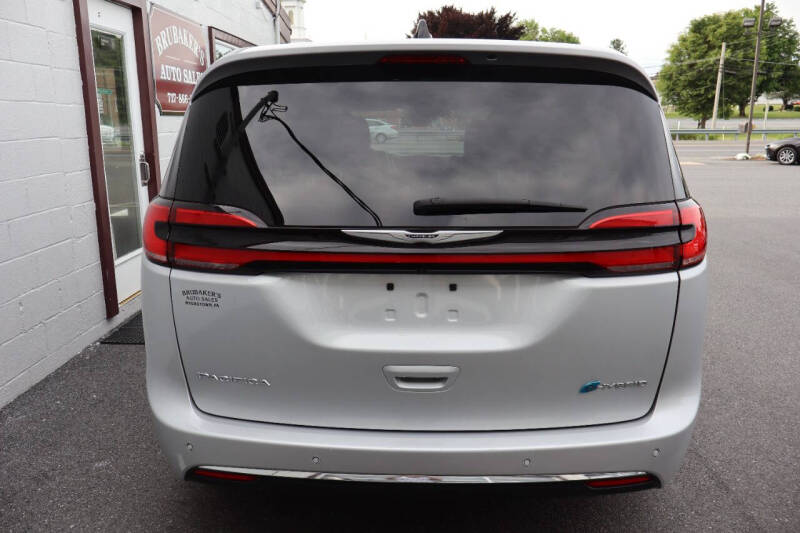 2024 Chrysler Pacifica Plug-In Hybrid Select
