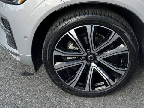 2023 Volvo XC60 B5 Ultimate Bright Theme