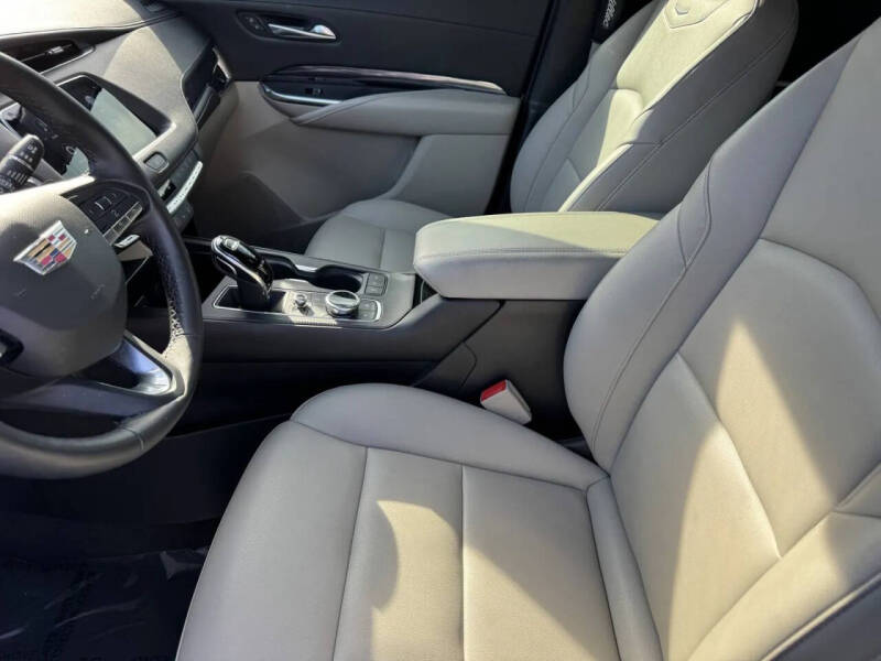 2023 Cadillac XT4 Luxury