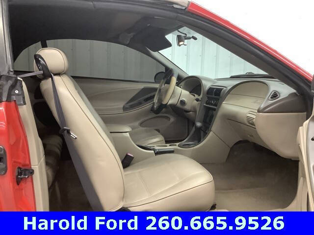 2004 Ford Mustang Deluxe