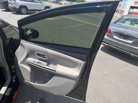 2017 Toyota Prius v Two